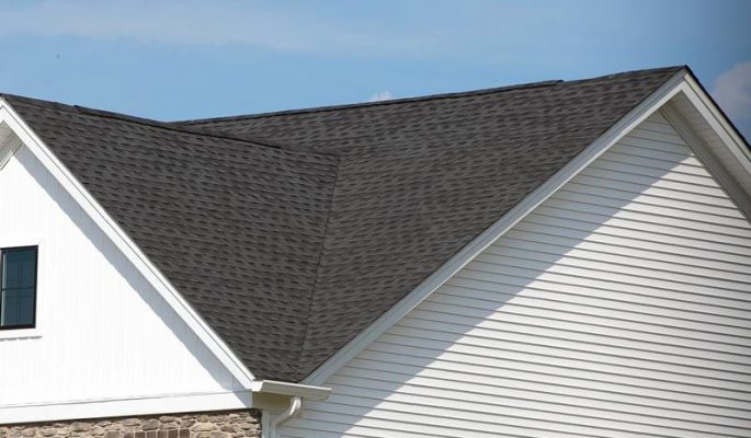 Asphalt Shingles vs Metal Roof - Which is Better?